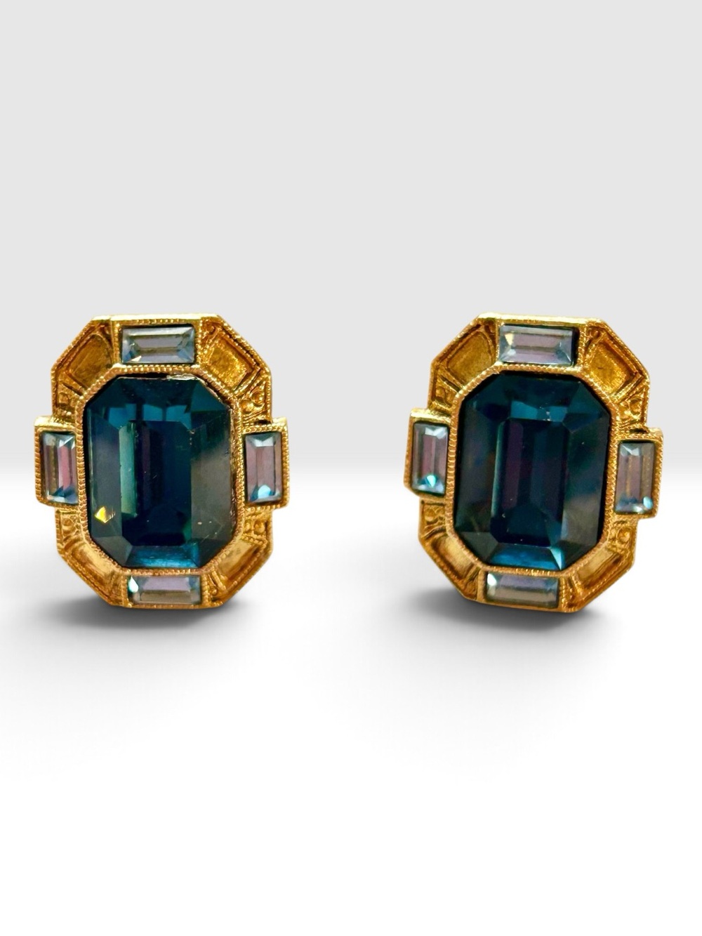Stunning Blue Faceted Emerald Cut Baguette Gold-tone Clip-on Earrings